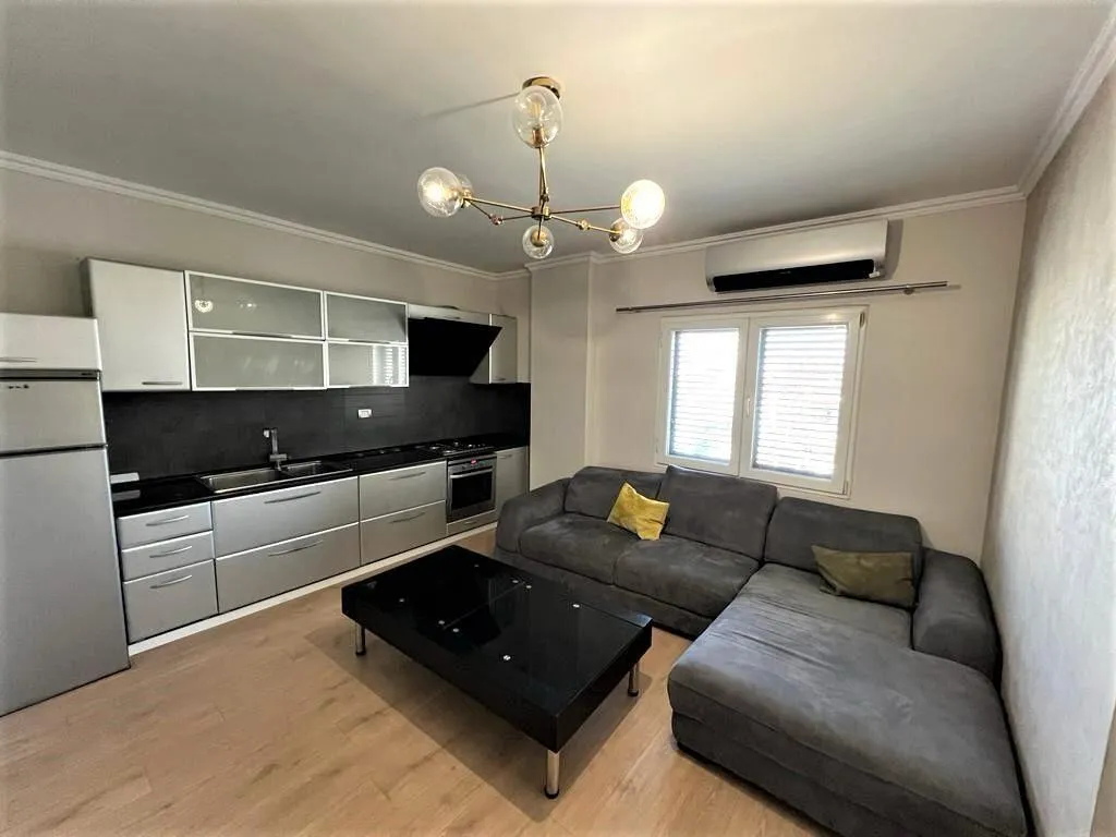 Apartament 2+1 në shitje në Rruga e Durrësit, Tiranë, 88 m². Foto 1 nga 11