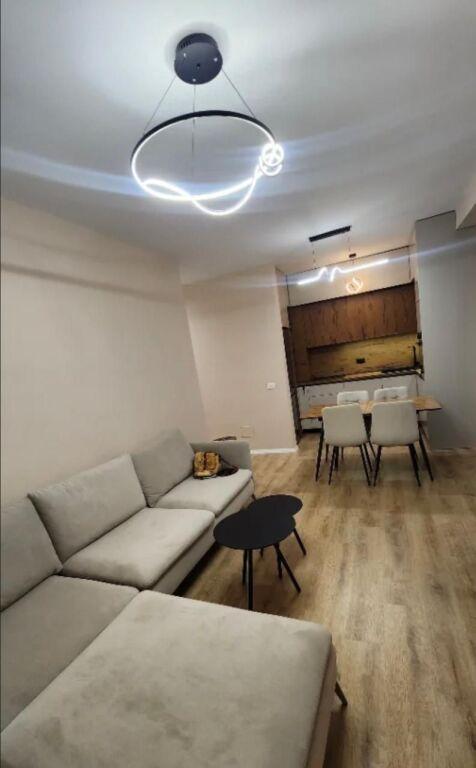 Appartamento 2+1 in affitto a Univers City, Tirana, 92 m²