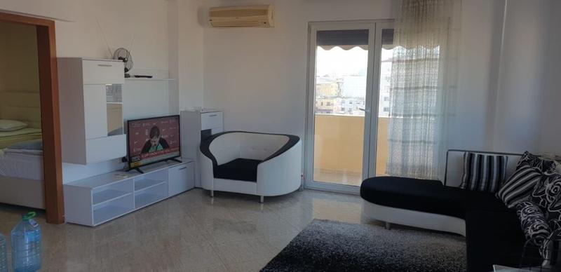 Apartament 1+1 me qera në Rruga Kongresi i Manastirit, Tiranë, 85 m². Foto 4 nga 10