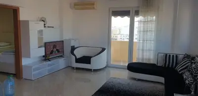 Apartment 1+1 for rent in Rruga Kongresi i Manastirit, Tirana, 85 m². Photo 4 of 10