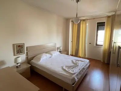Appartamento 2+1 in affitto a Blloku, Tirana, 140 m². Foto 9 di 12