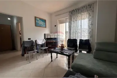 Apartament 1+1 në shitje në Qendër, Vlorë, 50 m². Foto 6 nga 12