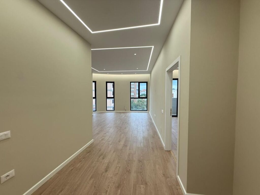 Appartamento 2+1 in vendita a Vasil Shanto, Tirana, 118 m². Foto 1 di 3