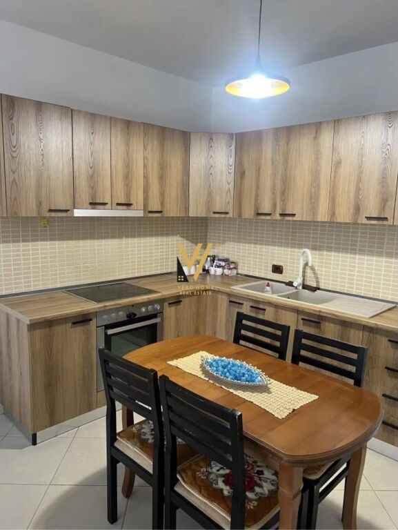 Apartament 2+1 me qera në Astir, Tiranë, 95 m². Foto 2 nga 3