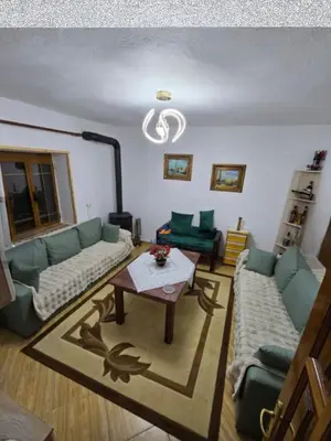 House for sale in Voskopoje, Korçë, 518 m². Photo 1 of 5