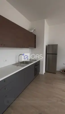 Apartament 1+1 me qera në Pazari i Ri, Tiranë, 60 m². Foto 1 nga 5