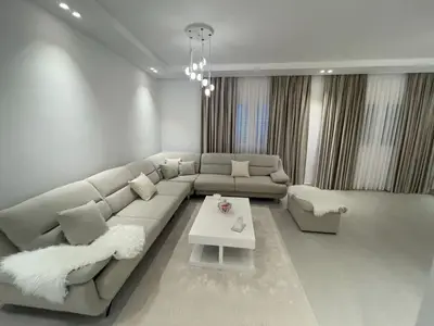 Shtëpi private në shitje në Rruga Vore Marikaj, Vorë, 410 m². Foto 2 nga 9