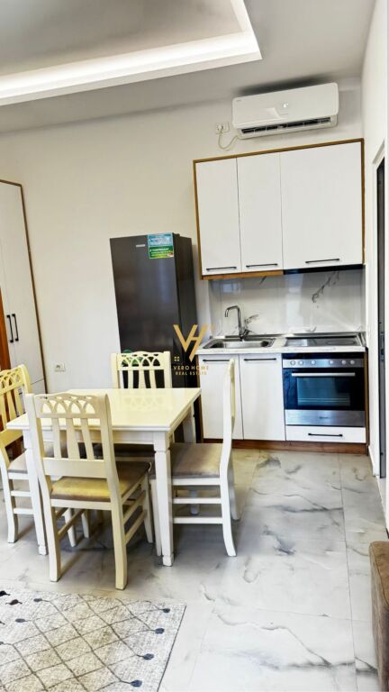 Garsoniere me qera në Rruga 5 Maji, Tiranë, 40 m². Foto 2 nga 3