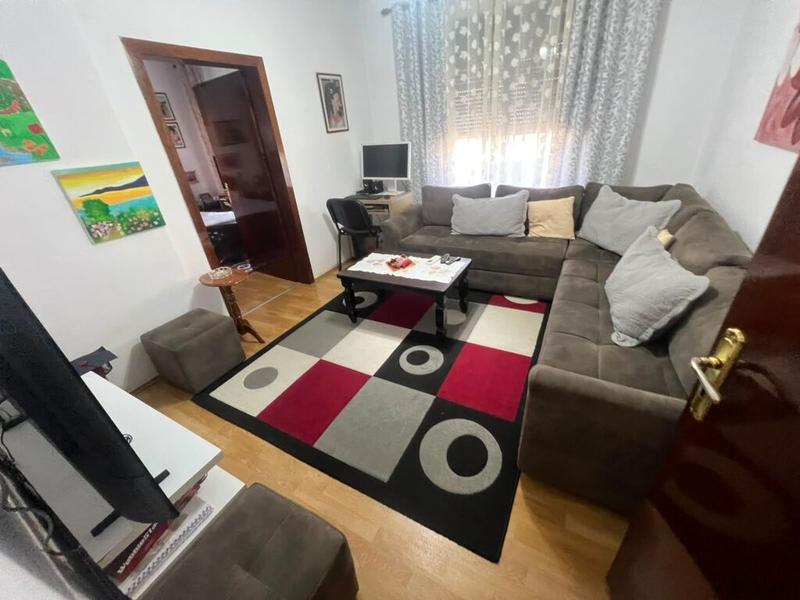 Bar or restaurant for rent in Rruga Bardhyl, Tirana, 90 m²