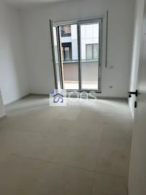 Ufficio in affitto a Bulevardi i Ri, Tirana, 105 m². Foto 1 di 4
