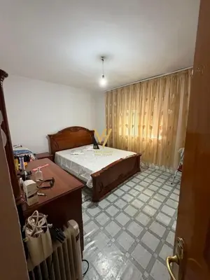 Apartament 2+1 në shitje në Lagjja 16 Prilli, Fier, 74 m². Foto 3 nga 5