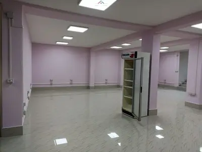 Dyqan me qera në Xhamia e Tabakeve, Tiranë, 123 m². Foto 3 nga 6