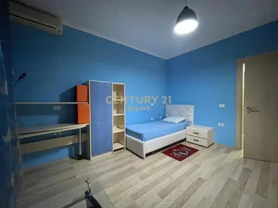 Apartament 2+1 me qera në Rruga e Kavajës, Tiranë, 135 m². Foto 7 nga 9