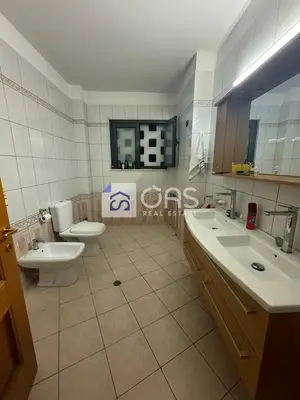 Apartment 3+1 for rent in Rruga e Elbasanit, Tirana, 202 m². Photo 6 of 12
