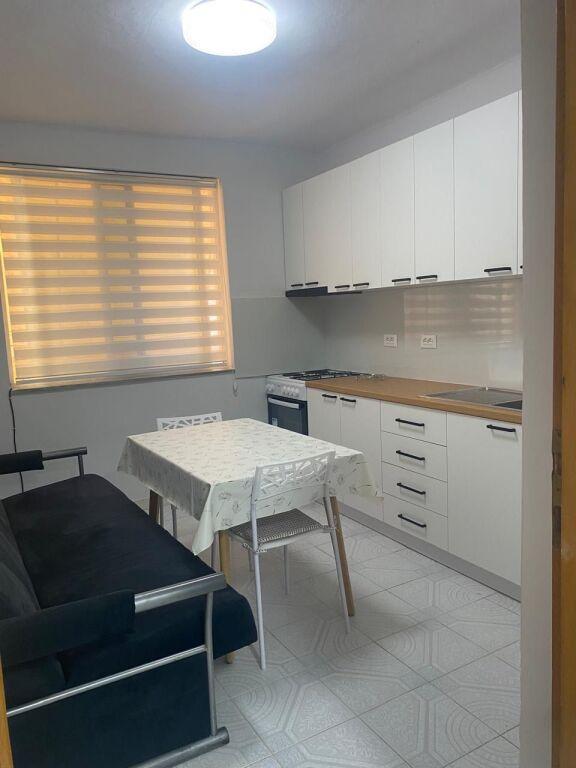 Appartamento 1+1 in affitto a Rruga Abdyl Frashëri, Tirana, 56 m²