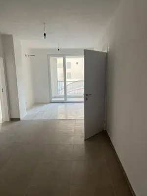 Apartament 3+1 në shitje në Stacioni i Trenit, Durrës, 116 m². Foto 1 nga 8