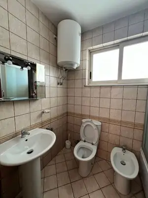 Apartament 2+1 me qera në Rruga Asim Vokshi, Tiranë, 120 m². Foto 8 nga 8