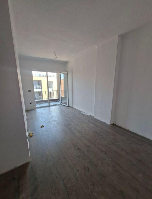 Appartamento 2+1 in vendita a Rruga Bavaria, Kamza, 100 m²