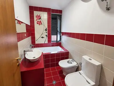 Office for rent in 9 Katëshet, Tirana, 145 m². Photo 11 of 12