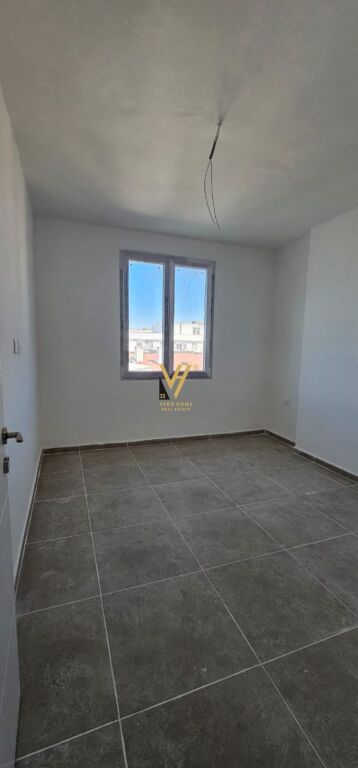 Appartamento 2+1 in vendita a Golem, 76 m². Foto 3 di 3