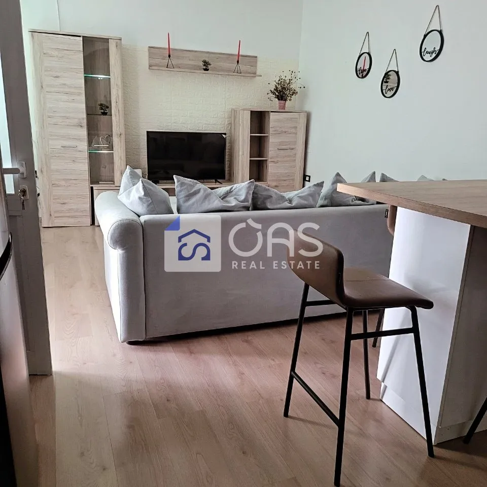 Apartament 1+1 me qera në Ali Demi, Tiranë, 80 m². Foto 1 nga 9