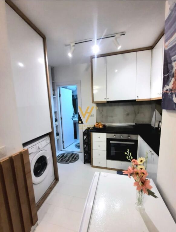 Monolocale in vendita ad Ali Demi, Tirana, 34 m². Foto 3 di 3