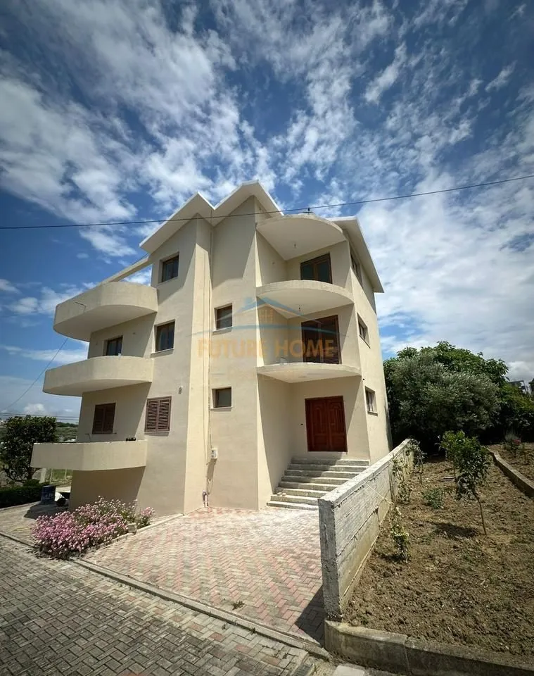 Vilë në shitje në Shkallnur, Durrës, 580 m². Foto 1 nga 3