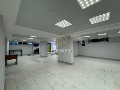 Ambient biznesi me qera në Rruga Hysen Kertusha, Durrës, 196 m². Foto 4 nga 10