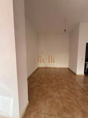 Ambient biznesi në shitje në Stacioni i Trenit, Durrës, 32 m². Foto 2 nga 5