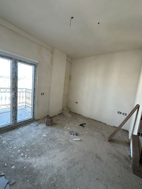 Apartment 1+1 for sale in Mjull Bathore, Tirana, 77 m²