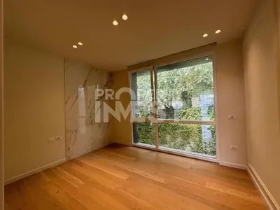 Apartament 3+1 në shitje në Pallati i Brigadave, Tiranë, 154 m². Foto 6 nga 8