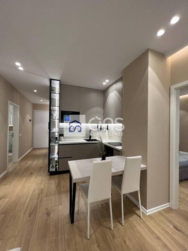 Appartamento 1+1 in affitto a Rruga Siri Kodra, Tirana, 60 m²