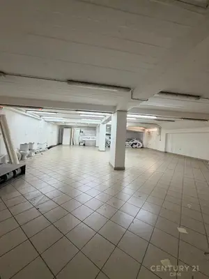 Ambient biznesi me qera në Ministria e Jashtme, Tiranë, 360 m². Foto 2 nga 2