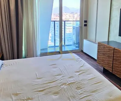 Apartament 2+1 me qera në Ambasador 3, Tiranë, 145 m². Foto 2 nga 5