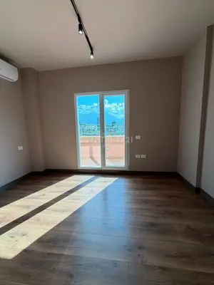 Appartamento 3+1 in affitto a Rruga Petro Nini Luarasi, Tirana, 135 m². Foto 7 di 11