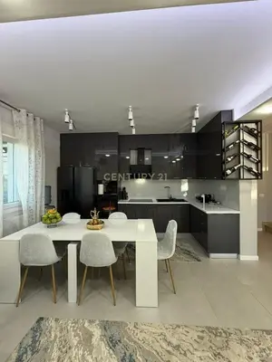 Vilë në shitje në Xhafzotaj, Durrës, 1 000 m². Foto 3 nga 5