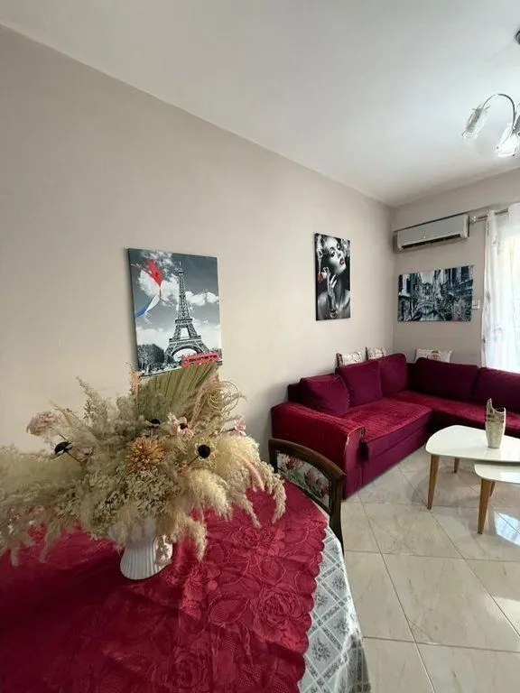 Appartamento 1+1 in affitto a Golden Park, Tirana, 56 m². Foto 1 di 7