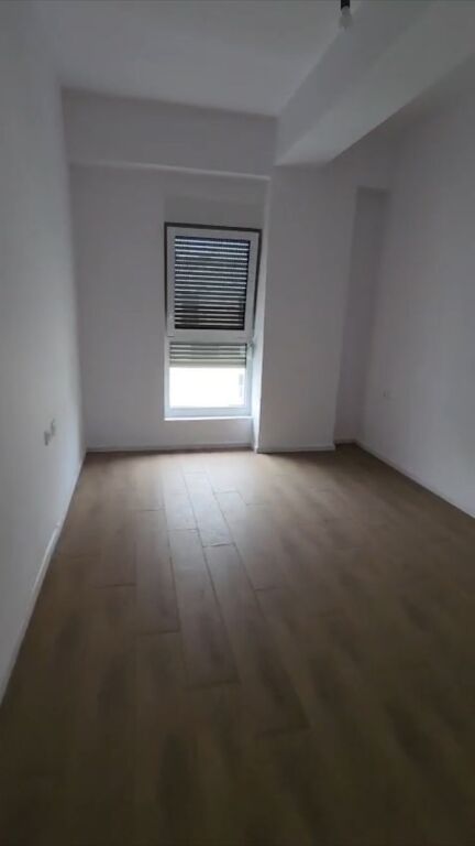 Apartment 1+1 for sale in Ali Demi, Tirana, 61 m². Photo 3 of 3