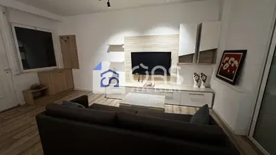 Appartamento 1+1 in affitto a Rruga e Barrikadave, Tirana, 60 m². Foto 2 di 4
