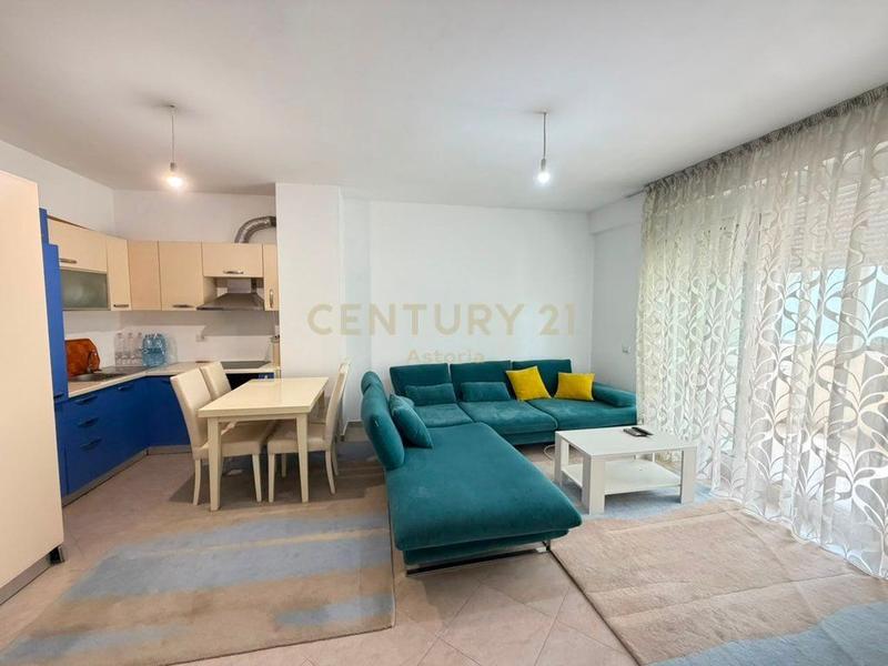 Apartment 1+1 for rent in Kompleksi Magnet, Tirana, 91 m²