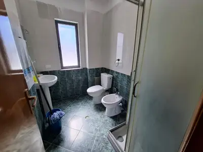 Apartment 2+1 for rent in Tregu i Përditshëm i Fruta Perimeve, Durrës, 90 m². Photo 7 of 9