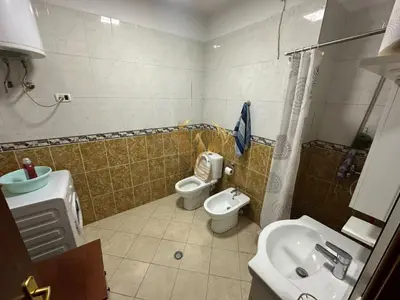 Appartamento 1+1 in affitto a Bulevardi Bajram Curri, Tirana, 60 m². Foto 4 di 4