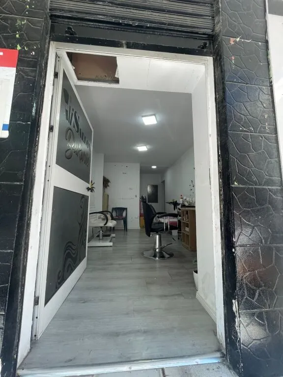 Dyqan në shitje në Rruga Andon Naçi, Durrës, 41 m². Foto 1 nga 5