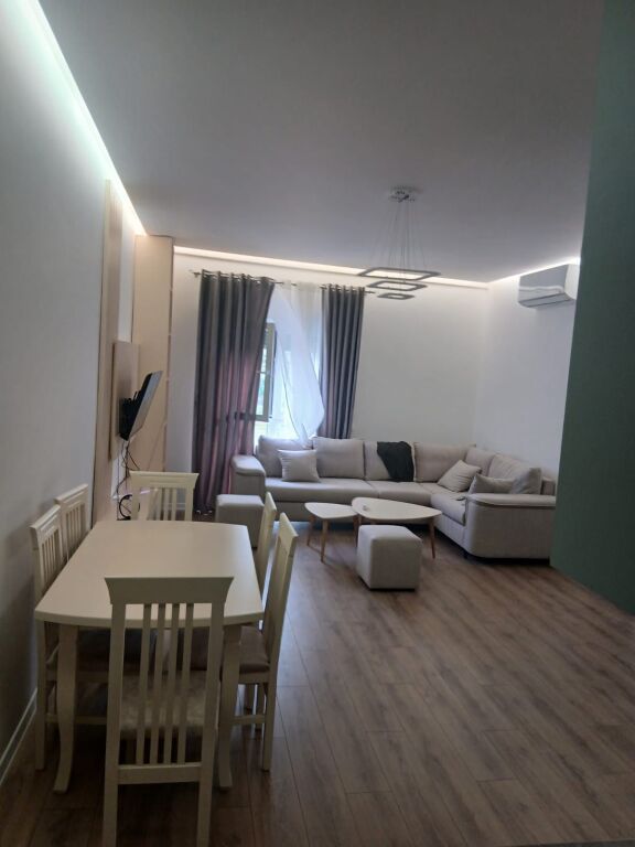 Apartment 2+1 for rent in Sauk, Tirana, 90 m²