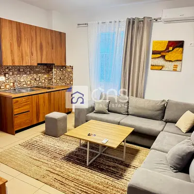 Apartament 1+1 me qera në 5 maj, Tiranë, 60 m². Foto 1 nga 4