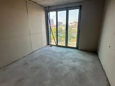 Apartament 1+1 në shitje në Bulevardi Bajram Curri, Tiranë, 75 m². Foto 1 nga 5