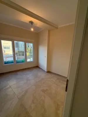 Ambient biznesi me qera në Tregu Industrial, Durrës, 80 m². Foto 3 nga 5