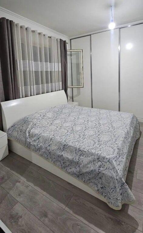 Appartamento 1+1 in affitto a Globe, Tirana, 85 m²