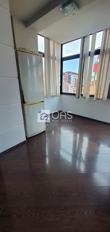 Apartament 2+1 me qera në Komuna e Parisit, Tiranë, 112 m². Foto 7 nga 8