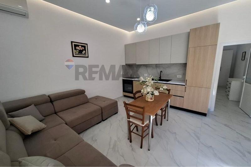 House 1+1 for rent in Rruga Pelivan Leskaj, Vlorë, 80 m²